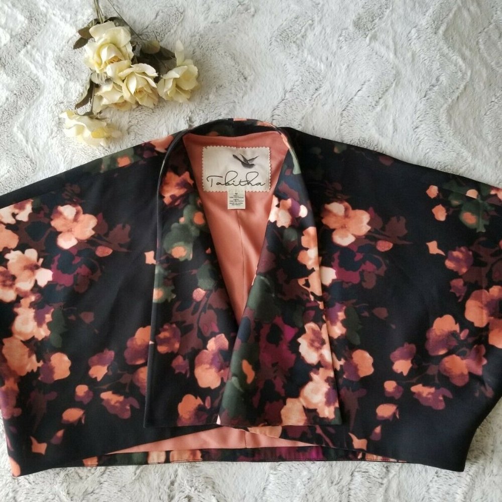 ANTHROPOLOGIE Mikura Bolero by Tabitha Medium Floral Shawl Crop Jacket Cape